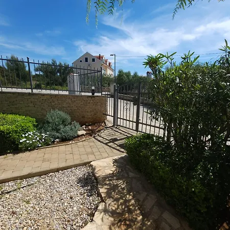 Linda דירה